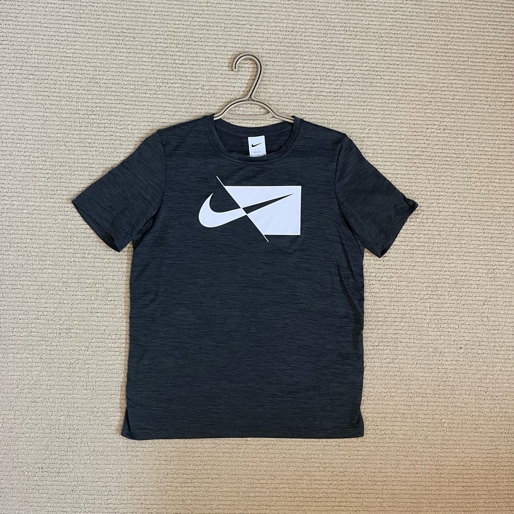 Nike Grey short sleeve shirt